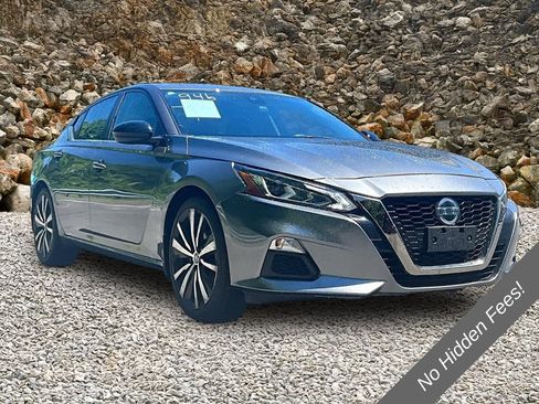 Used 2022 Nissan Altima 2.5 SR FWD image 10