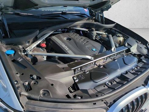 Certified 2024 BMW X7 xDrive40i w/ M Sport Package image 26