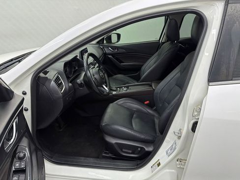 Used 2018 MAZDA MAZDA3 Grand Touring image 9