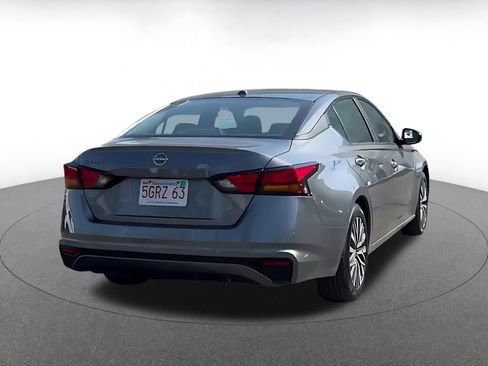 Used 2025 Nissan Altima 2.5 SV image 14