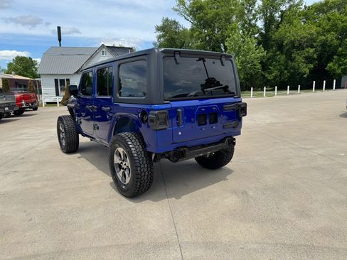 Used 2018 Jeep Wrangler Unlimited Sport AWD/4WD image 5
