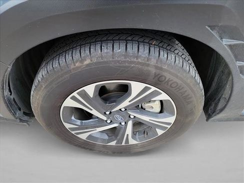 Used 2024 Subaru Crosstrek 2.0i Premium AWD/4WD image 9