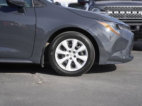 Used 2025 Toyota Corolla LE image 4