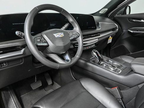 New 2024 Cadillac XT4 Premium Luxury image 7