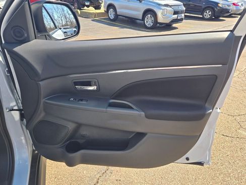 Used 2026 Mitsubishi Outlander Sport LE AWD/4WD image 7