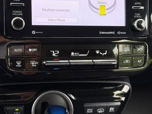 Used 2021 Toyota Prius Prime LE FWD image 13