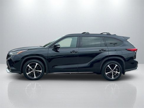 Used 2021 Toyota Highlander XSE image 8