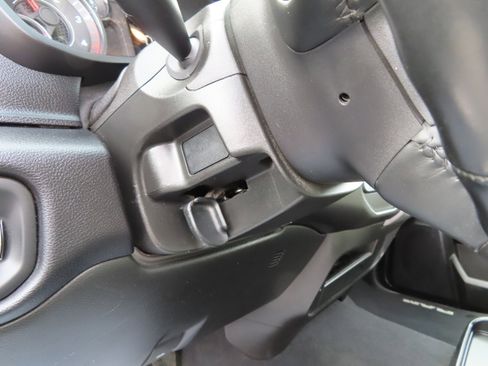 Used 2024 RAM 2500 Big Horn image 33