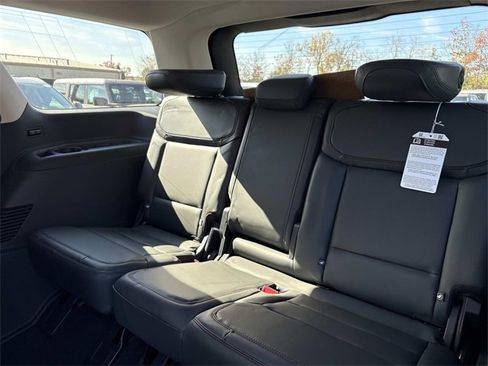 New 2025 Ford Expedition Active image 19