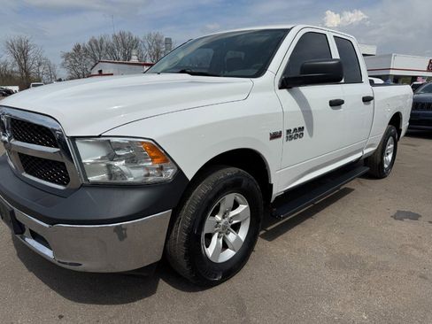 Used 2017 RAM 1500 ST w/ SXT Appearance Group AWD/4WD image 9