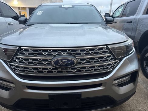 Used 2020 Ford Explorer Limited AWD/4WD image 2