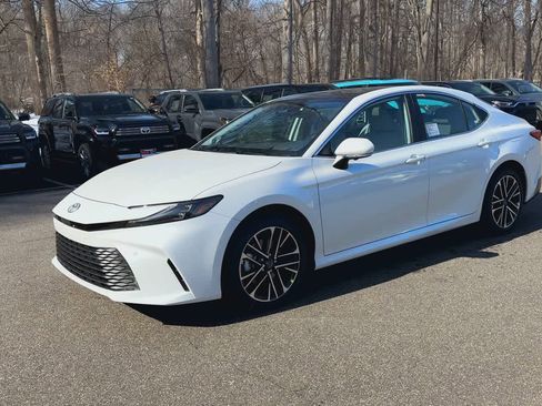 New 2026 Toyota Camry XLE image 4