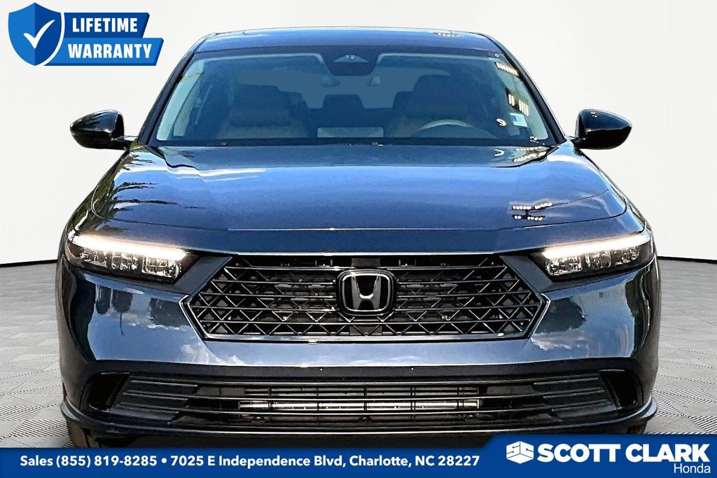 Used 2025 Honda Accord SE image 2