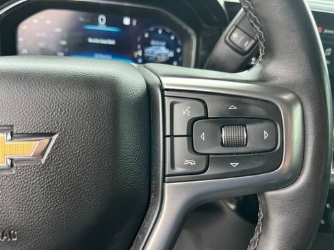 Used 2023 Chevrolet Silverado 1500 LT AWD/4WD image 17