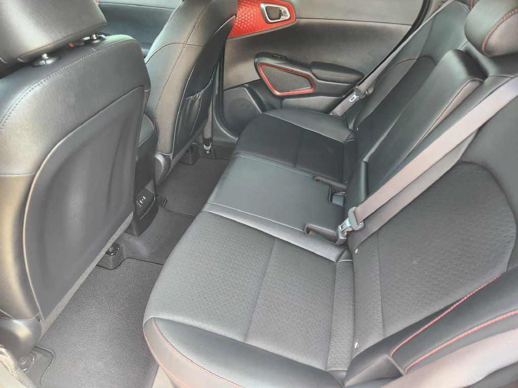 Certified 2024 Kia Soul GT-Line FWD image 34