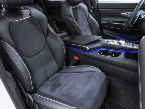 Certified 2022 Genesis GV70 3.5T Sport w/ Sport Prestige Package AWD/4WD image 15