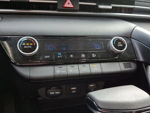 Used 2022 Hyundai Elantra SEL FWD image 17