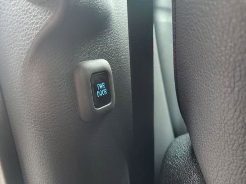 Used 2023 Toyota Sienna XLE image 20