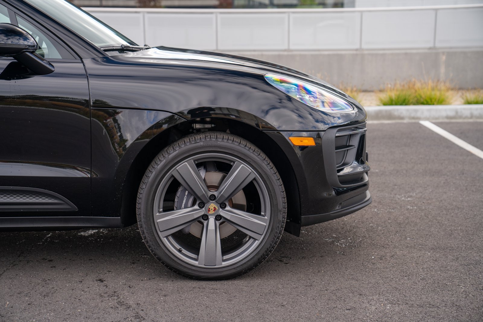 Certified 2026 Porsche Macan AWD/4WD image 9