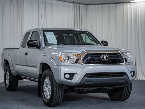 Used 2013 Toyota Tacoma 4x4 Access Cab V6 w/ TRD Off-Road Pkg image 1