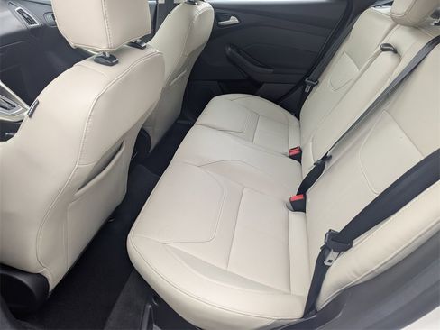 Used 2017 Ford Focus Titanium image 23
