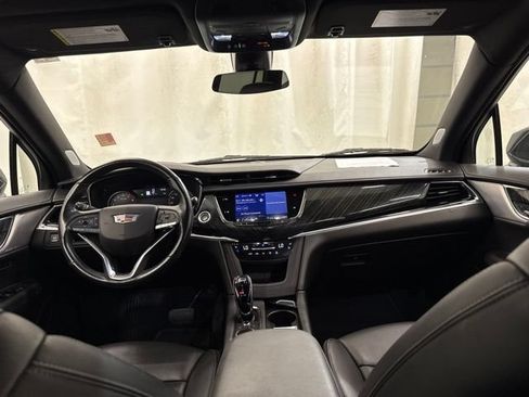 Used 2023 Cadillac XT6 Premium Luxury AWD/4WD image 15
