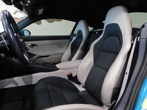 Used 2017 Porsche 718 Cayman S RWD image 44