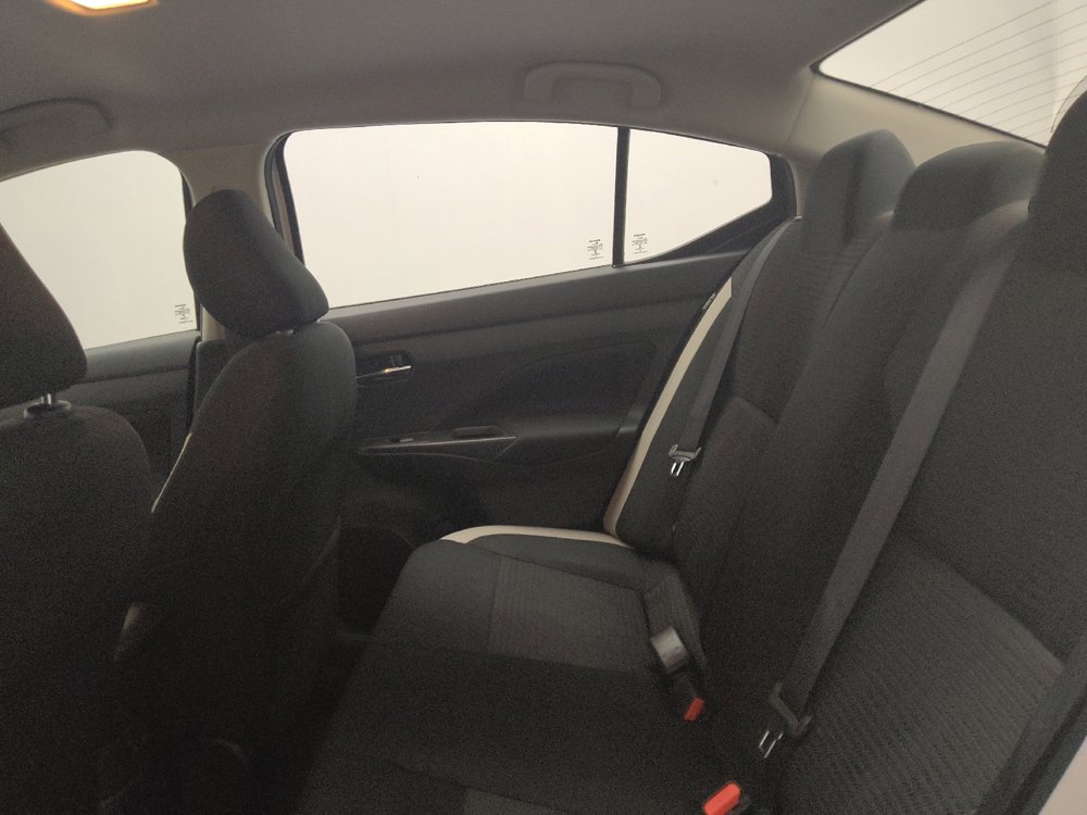 Used 2021 Nissan Versa SV FWD image 18