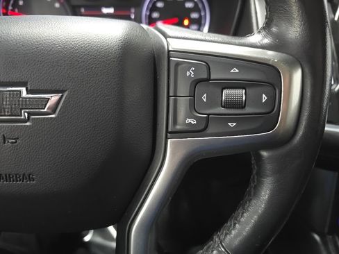 Used 2021 Chevrolet Tahoe Z71 w/ Z71 Signature Package image 21