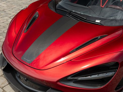 Used 2022 McLaren 765LT RWD image 32