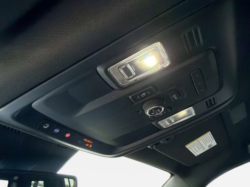 Used 2021 Cadillac Escalade ESV Luxury image 55