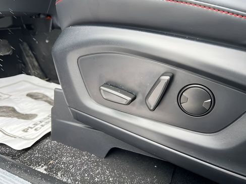 New 2026 Ford Explorer ST-Line w/ ST-Line Street Pack image 29