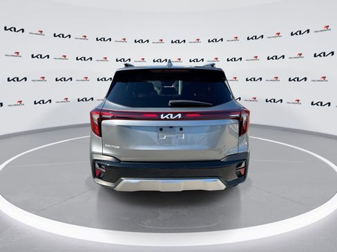 Certified 2024 Kia Seltos S FWD image 7