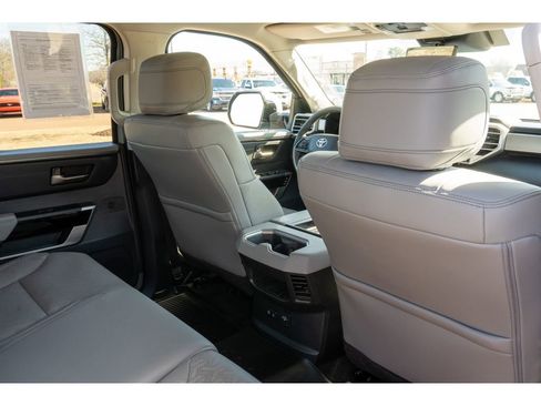 Used 2024 Toyota Tundra Limited image 12