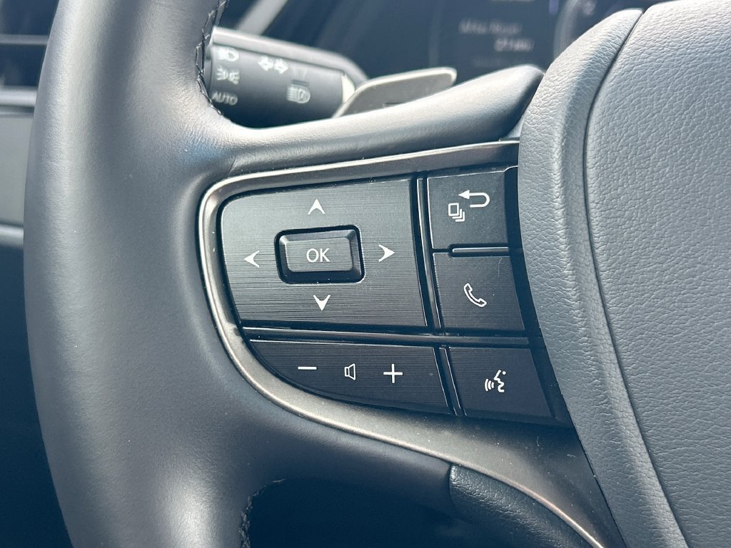 Used 2025 Lexus ES 350 w/ Premium Package FWD image 34