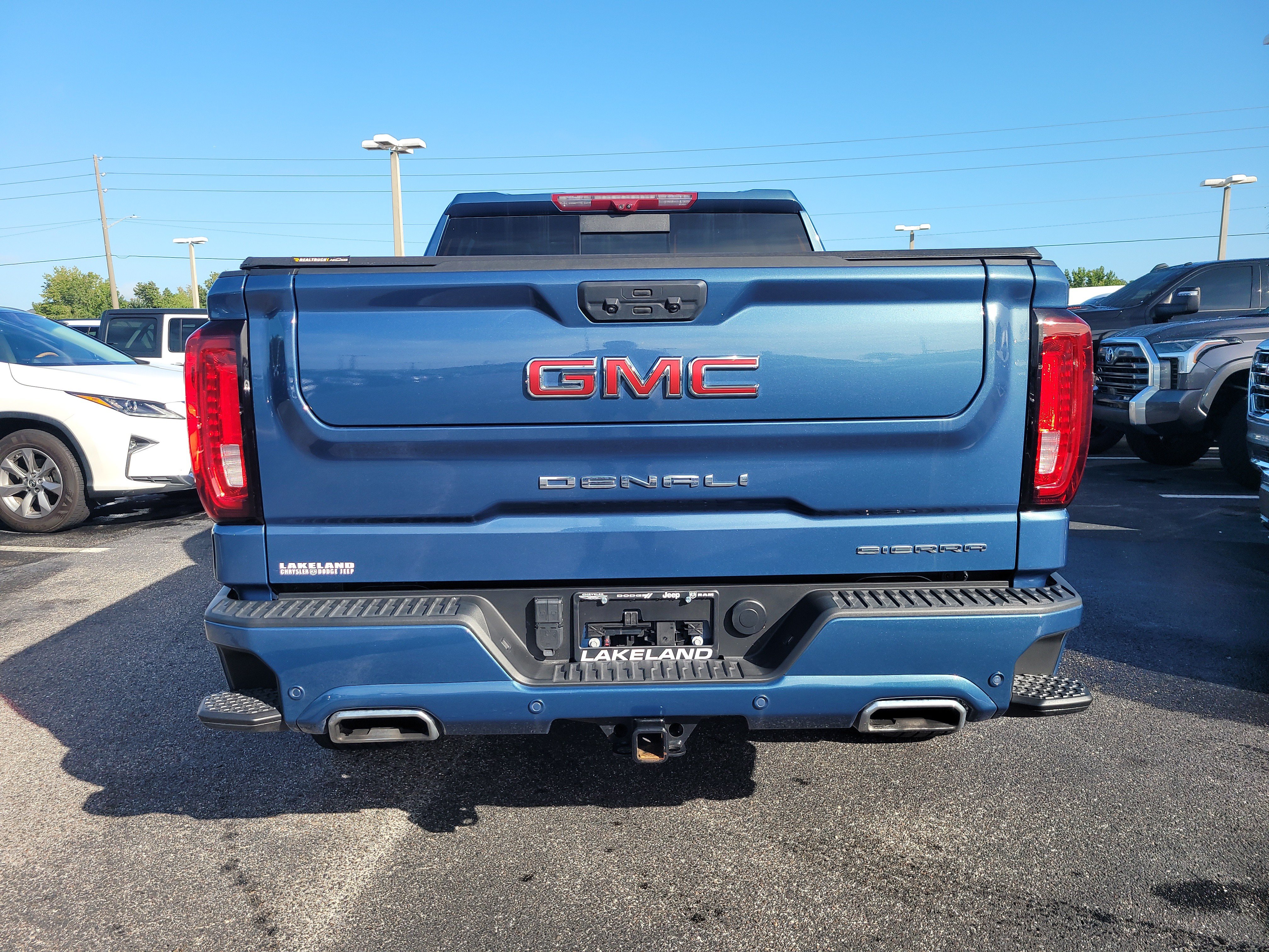 Used 2025 GMC Sierra 1500 Denali AWD/4WD image 5