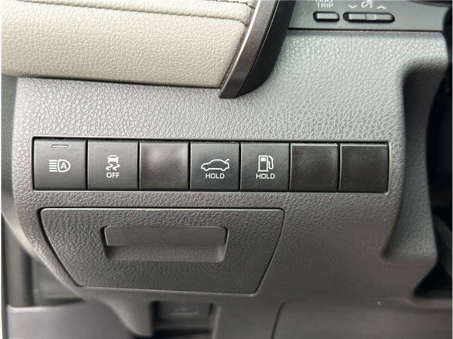 Used 2023 Toyota Camry SE FWD image 26