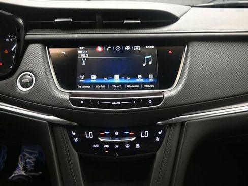 Used 2019 Cadillac XT5 Premium Luxury AWD/4WD image 11