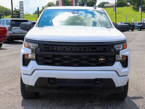 Used 2023 Chevrolet Silverado 1500 Custom AWD/4WD image 2
