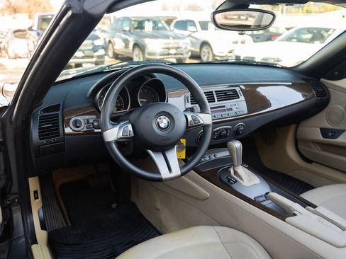 Used 2004 BMW Z4 3.0i image 18
