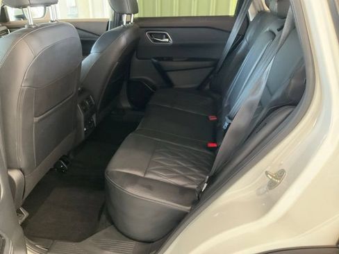 Used 2023 Nissan Rogue Platinum w/ Platinum Premium Package AWD/4WD image 19