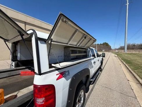 Used 2013 Chevrolet Silverado 2500 LT image 24