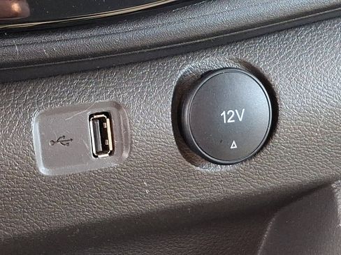 Used 2023 Ford Transit 350 XLT image 25