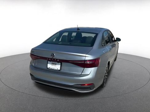 Used 2025 Volkswagen Jetta SE image 14