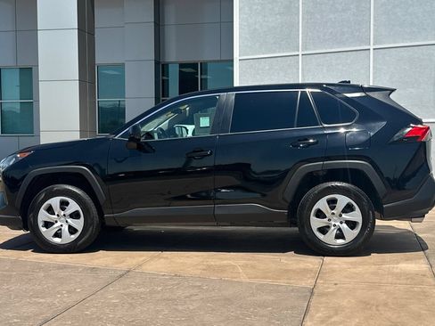 Certified 2022 Toyota RAV4 LE FWD image 8