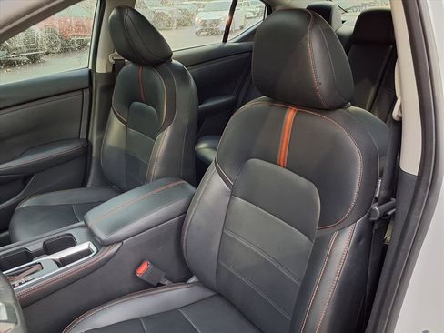 Used 2024 Nissan Sentra SR w/ SR Premium Package image 13