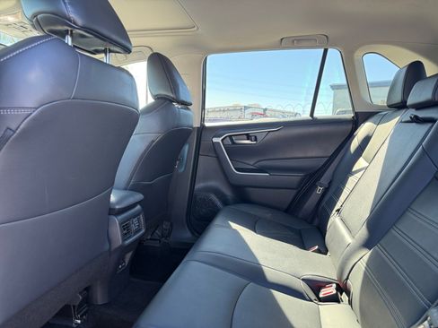 Used 2025 Toyota RAV4 XLE Premium FWD image 26