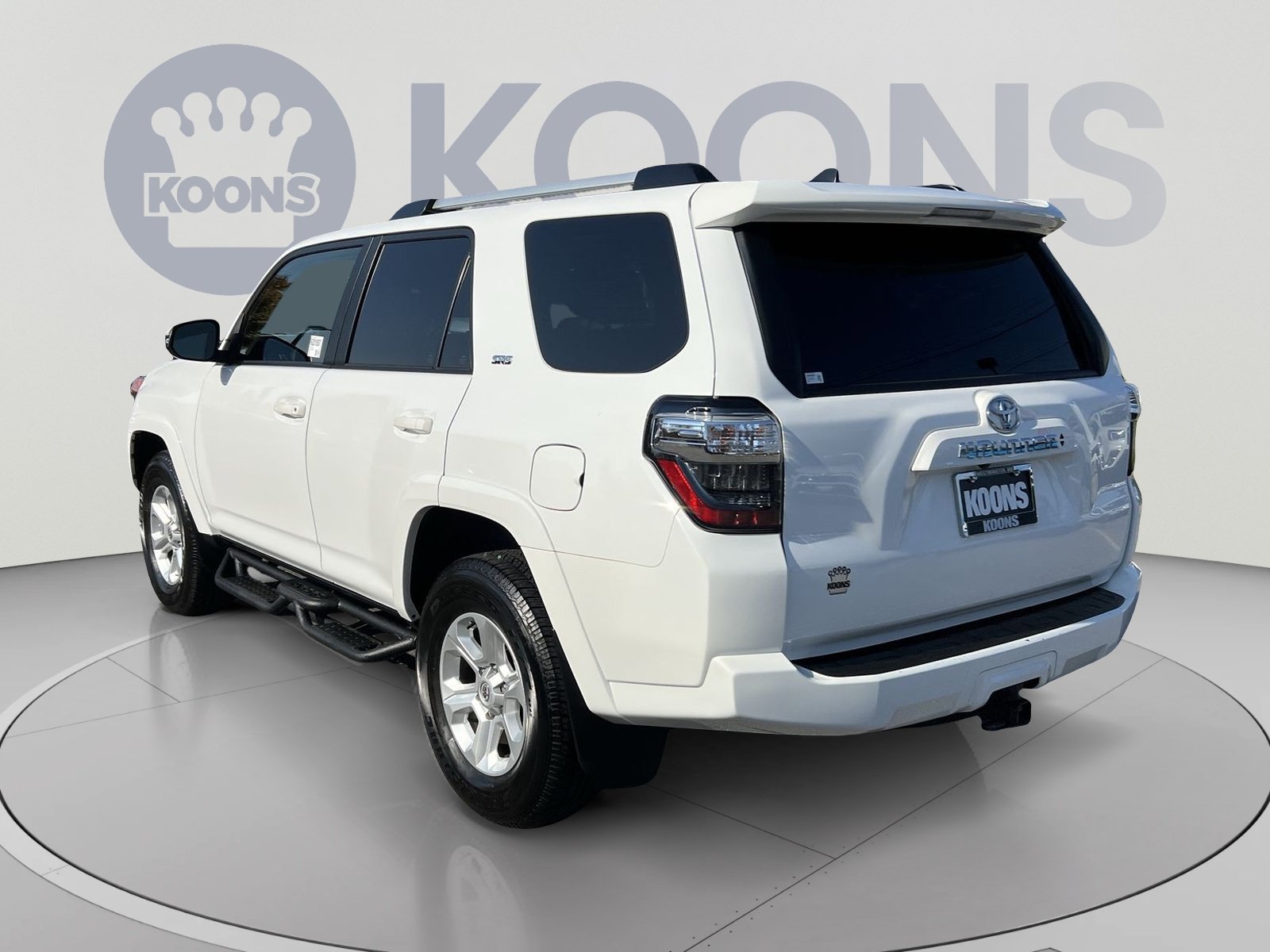Used 2024 Toyota 4Runner SR5 Premium w/ Moonroof Package AWD/4WD image 4