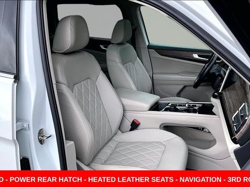 Used 2025 Volkswagen Atlas SEL Premium R-Line AWD/4WD image 29