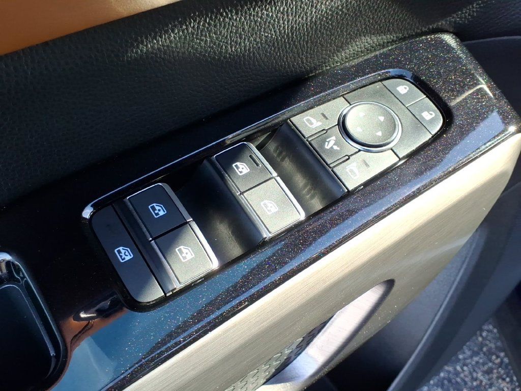 Certified 2023 Nissan Pathfinder Platinum AWD/4WD image 22